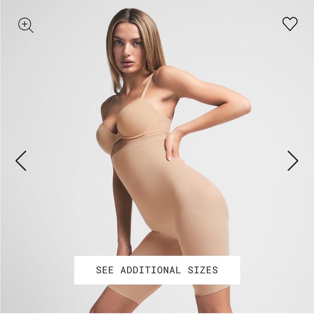 SKIMS SEAMLESS SCULPT HIGH-WAISTED ABOVE THE KNEE SHORT
